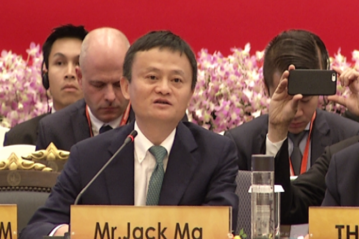 马云:冲击各行各业的不是互联网 而是对互联网无知